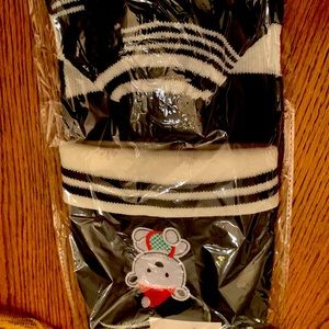 3 Piece hat/glove/scarf set! Great for Christmas!